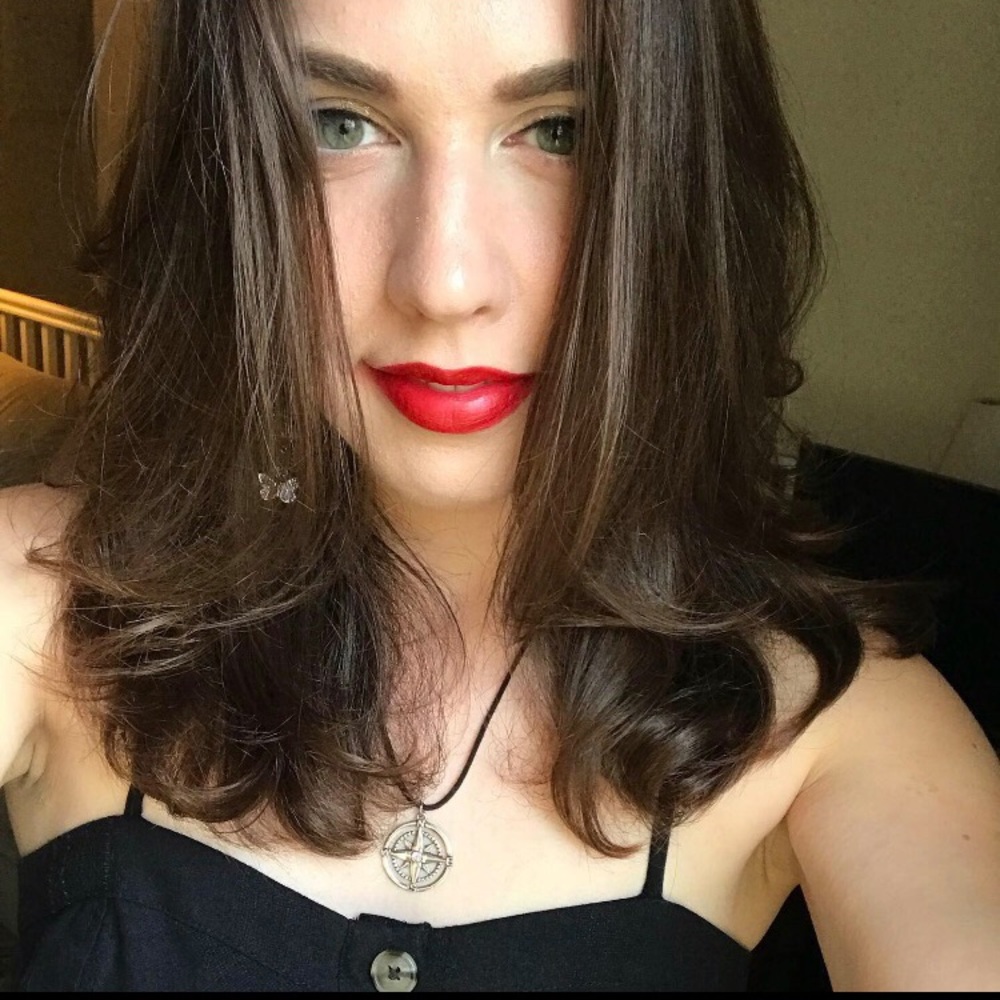 Meet your Posher, Laura